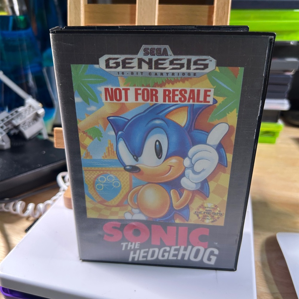 Sega Genesis Sonic The Hedgehog Not For Resale 16-Bit Cartridge With Case 1991 - Picture 1 of 3